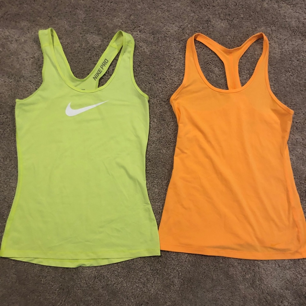 Women’s lot of 2 tank tops one Nike pro both dry fit size small